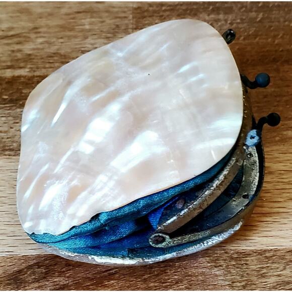 Antique Victorian Mother of Pearl Shell Coin Purse, Late 1800s Seaside Souvenir - Picture 2 of 5